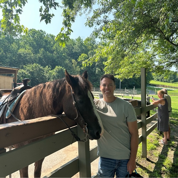 Meet your Posher, Candice - Picture 7 of 7